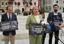 Politycy Zjednoczonej Prawicy na Rynku w Bochni pytali Donalda Tuska o sprawy migracyjne