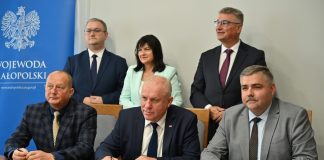 Ponad 3,2 mln zł na drogi w Bocheńszczyźnie. Podpisano umowy dotacyjne – ZDJĘCIA