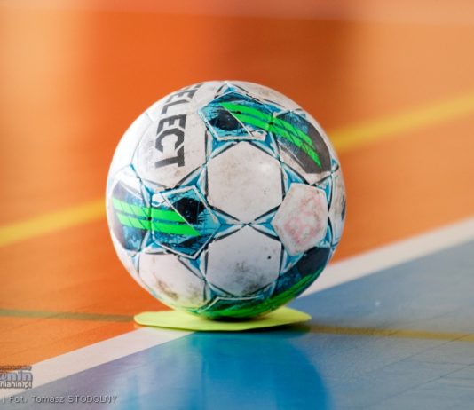 BSF wygrał z Futsalem Świecie. Hat-trick Sebastiana Leszczaka