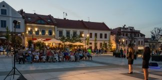 „Koncert pod gwiazdami” na Rynku w Bochni – ZDJĘCIA