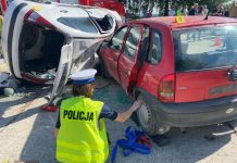 Brzesko. Zderzenie dwóch samochodów, w autach były uwięzione osoby – ćwiczenia służb ratunkowych