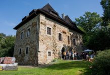 „Weekend z zabytkami”. Zwiedzanie dworu w Wieruszycach – ZDJĘCIA