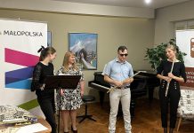 Biblioteka. „Możesz słyszeć więcej”. Spotkanie z Adamem Jamrozem – ZDJĘCIA