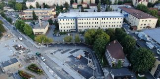 Bochnia. Parkingi przy dworcu PKP tylko dla pasażerów. Uchwała przeszła 5 głosami „za”