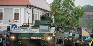Czołg, defilada i chleb. Święto Batalionu na Rynku w Bochni – ZDJĘCIA, WIDEO