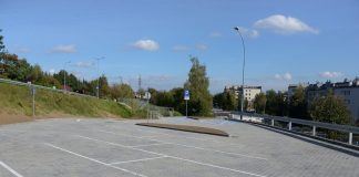 I część parkingu na os. Niepodległości gotowa