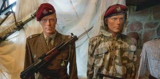 Militarne spotkanie w Galerii Stara Dzwonnica – ZDJĘCIA