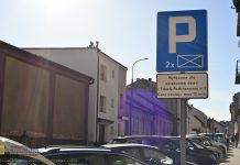 Bochnia. Nauczyciele ze szkoły w centrum wystosowali petycję ws. miejsc parkingowych