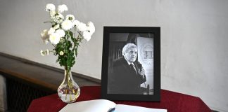 ⚫ Bochnia. W piątek pogrzeb Jana Flaszy. W Muzeum wystawiono Księgę Kondolencyjną