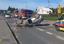 Dachowanie na DW965 w Nowym Wiśniczu. Wszyscy w aucie pijani