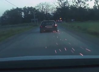 Policyjny pościg za oplem w Wieliczce. Kierowca przewoził narkotyki – WIDEO