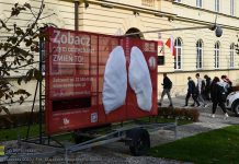 Bochnia. Mobilne płuca stanęły przy I LO i sprawdzą jakość powietrza w mieście