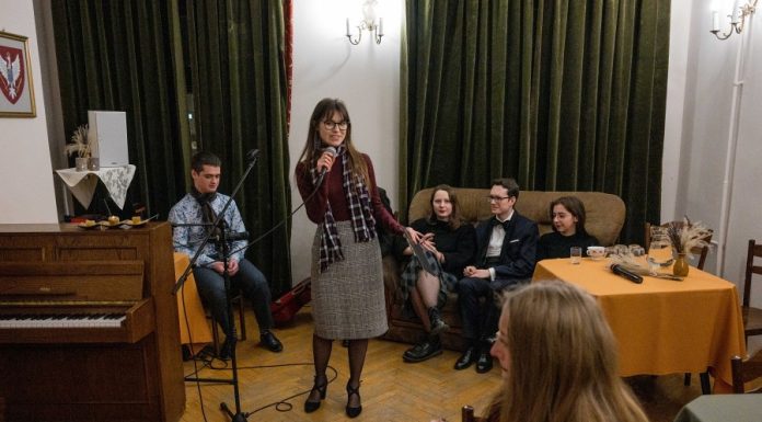 Jesienny Wieczór Artystyczny u Bochniaków – ZDJĘCIA