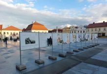 Rynek w Bochni. Wystawa „150 LAT PTT-PTTK”