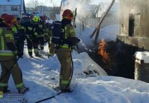 Ewakuacja szkoły w Brzeźnicy. Zapalił się gaz – ZDJĘCIA