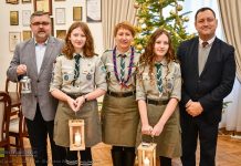 Betlejemskie Światełko Pokoju trafiło do starostwa