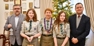 Betlejemskie Światełko Pokoju trafiło do starostwa