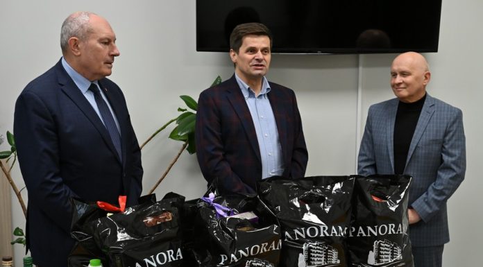 Bochnia. 100 świątecznych paczek od firmy Cober dla potrzebujących