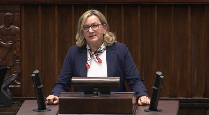 Poseł PiS Józefa Szczurek-Żelazko: „Rząd Tuska dostał czerwoną kartkę”