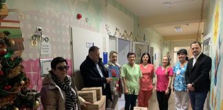 Przedstawiciele PO przynieśli prezenty na oddział dziecięcy szpitala w Bochni