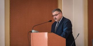 Powiat Bocheński. Ponad 48 mln złotych na inwestycje w 2024 roku. Starosta cytował na sesji prezydenta USA