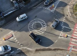 Bochnia. Mini rondo Wygoda-Poniatowskiego. „Więcej takich rond w Bochni” – WIDEO