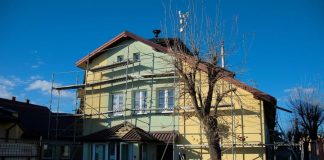 Gmina Borzęcin. Trwa modernizacja budynku w Bielczy