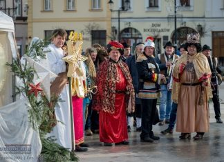 Spotkanie Wigilijne na Rynku w Bochni – ZDJĘCIA