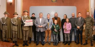 10 strzałów ku chwale Ojczyzny. W starostwie wręczono nagrody – ZDJĘCIA