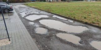 Mieszkańcy ul. Staszica wnioskują o remont drogi. Burmistrz: „Ulic szutrowych jest w Bochni jeszcze dużo”