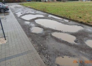 Mieszkańcy ul. Staszica wnioskują o remont drogi. Burmistrz: „Ulic szutrowych jest w Bochni jeszcze dużo”