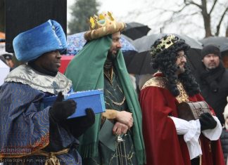 Orszak Trzech Króli w Niepołomicach – ZDJĘCIA