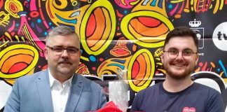 Bochnia. Starosta przekazał prezent dla sztabu WOŚP – WIDEO