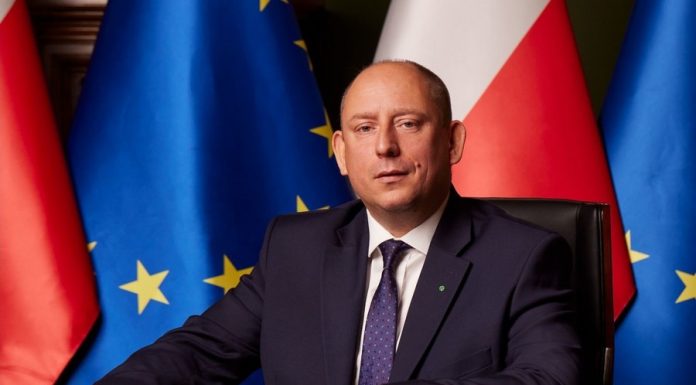 Wojewoda rozsierdził parafian z Łąkty. „To ingerencja w nasze życie religijne”