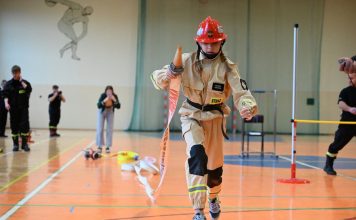 Rzezawa. Młodzi strażacy wzięli udział w zawodach – ZDJĘCIA