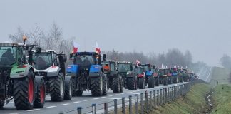 🔴 Protest rolników na DK94 i duże utrudnienia w ruchu – relacja WIDEO