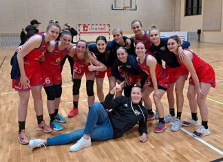 Koszykówka. Wygrana w Jeleniej Górze. 22 zbiórki Anny Krawiec!