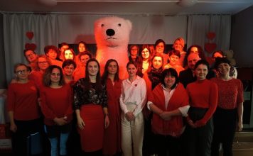 Dzieci ze SOSW w Bochni oczarowały występem z okazji Walentynek – ZDJĘCIA