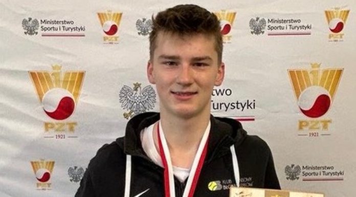 Tenis. Srebrny medal Antoniego Kasperskiego w turnieju deblowym
