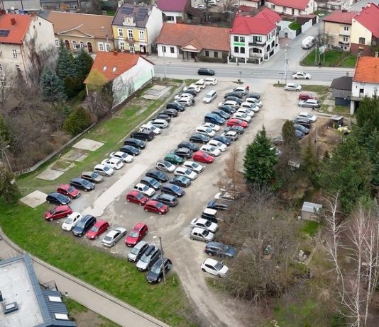 Bochnia. Centrum kongresowe na „ruskim rynku”? Radny: „Nie wiemy za czym mamy zagłosować”