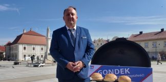 Kandydat Radosław Macoń: „Rezygnuję!” i… obiecał zapełnianie lodówki społecznej oraz grilla na Rynku