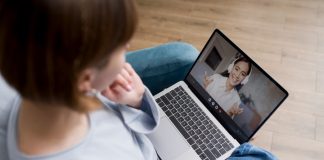 🔸 Dermatolog online – dlaczego warto skorzystać z jego usług?