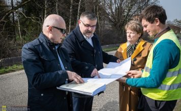 Krzeczów-Słomka. Ruszyła rozbudowa drogi powiatowej