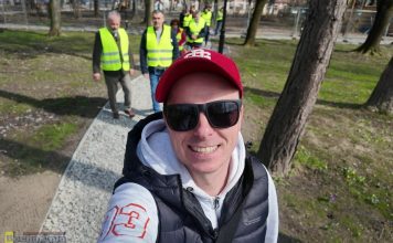 Tysiące krokusów na Plantach. Spacer z radnymi po remontowanym Parku – WIDEO