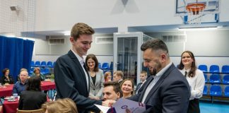 Wyróżnienia i listy pochwalne dla uczniów Zespołu Szkół Nr 1 – ZDJĘCIA