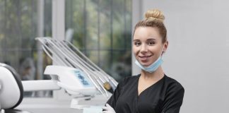 🔸 Asystentka a higienistka stomatologiczna – jakie są różnice?