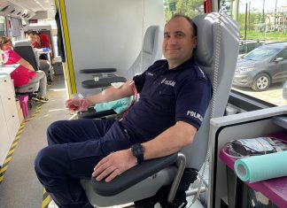 Akcja krwiodawstwa w brzeskiej komendzie. 24 osoby oddały prawie 11 litrów krwi – ZDJĘCIA