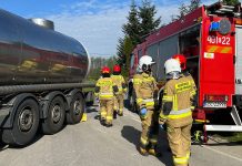 Borek. Zderzenie motocykla z ciężarówką. 17-latka trafiła do szpitala – ZDJĘCIA