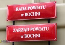Rada Powiatu w Bochni podniosła wynagrodzenie starosty, członków zarządu i diety radnych