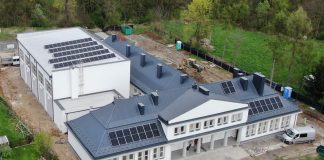 🔸 Gmina Bochnia. Wszystkie szkoły z fotowoltaiką i nowymi elewacjami – ZDJĘCIA, WIDEO